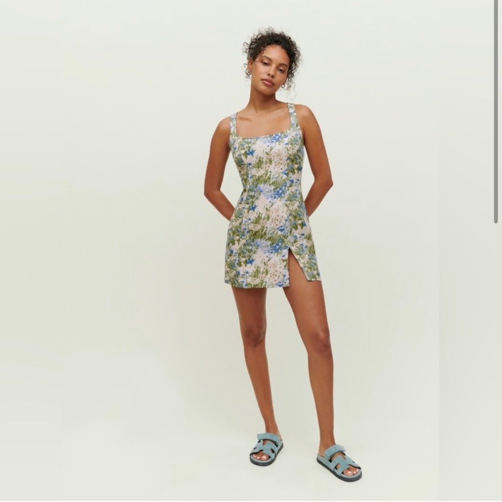 Reformation Noha dress in hillside.